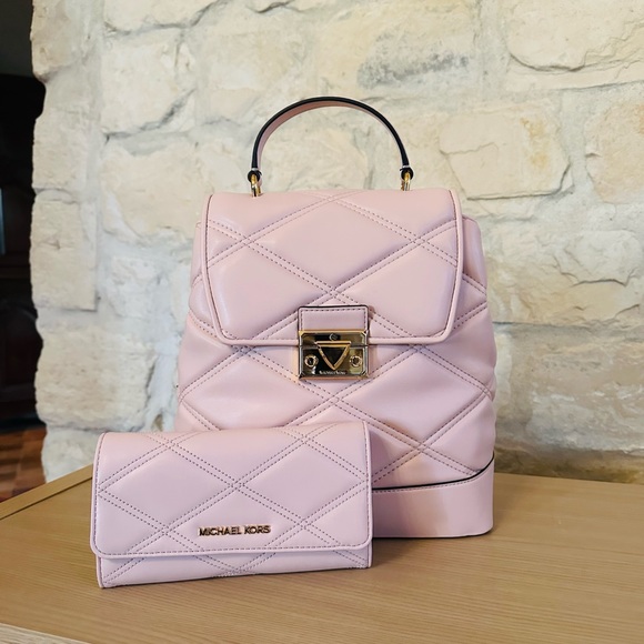 Michael Kors Serena quilted md flap backpack&wallet NWT - Picture 1 of 15